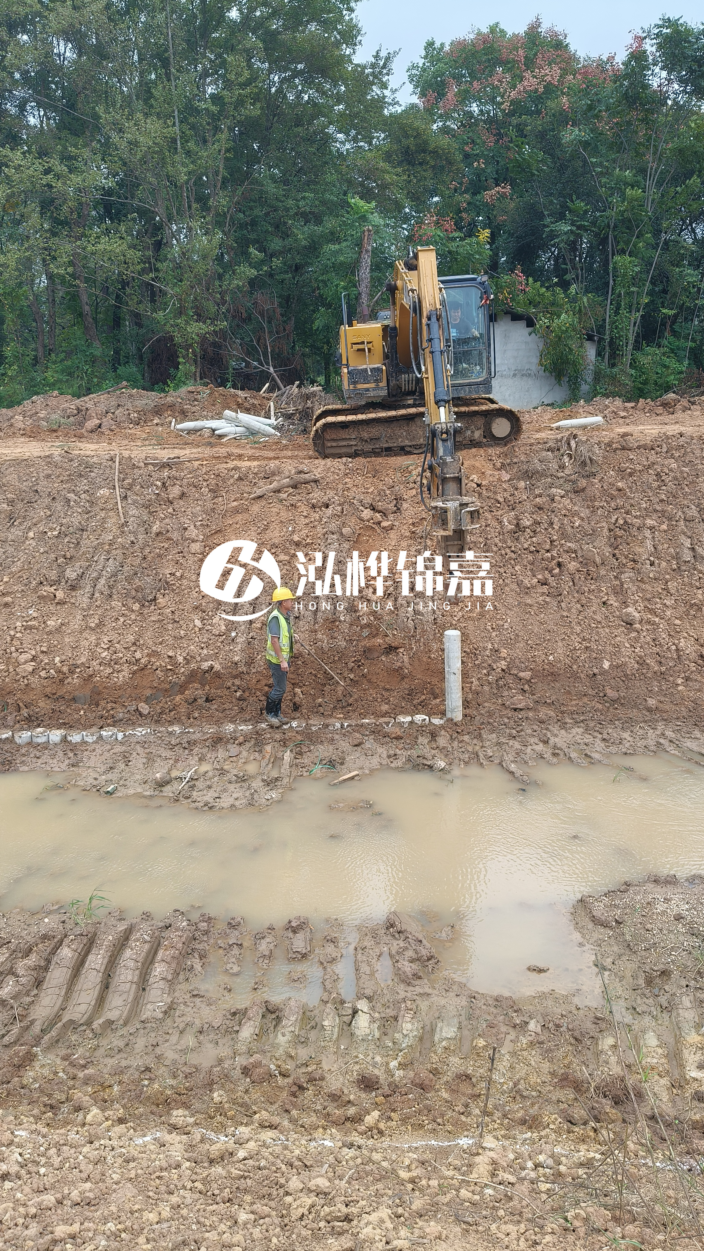 水泥仿木樁施工隊泓樺錦嘉 - 購買水泥仿木樁包安裝嗎？